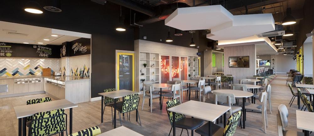 Hotel Hampton By Hilton Leeds Centre 3*