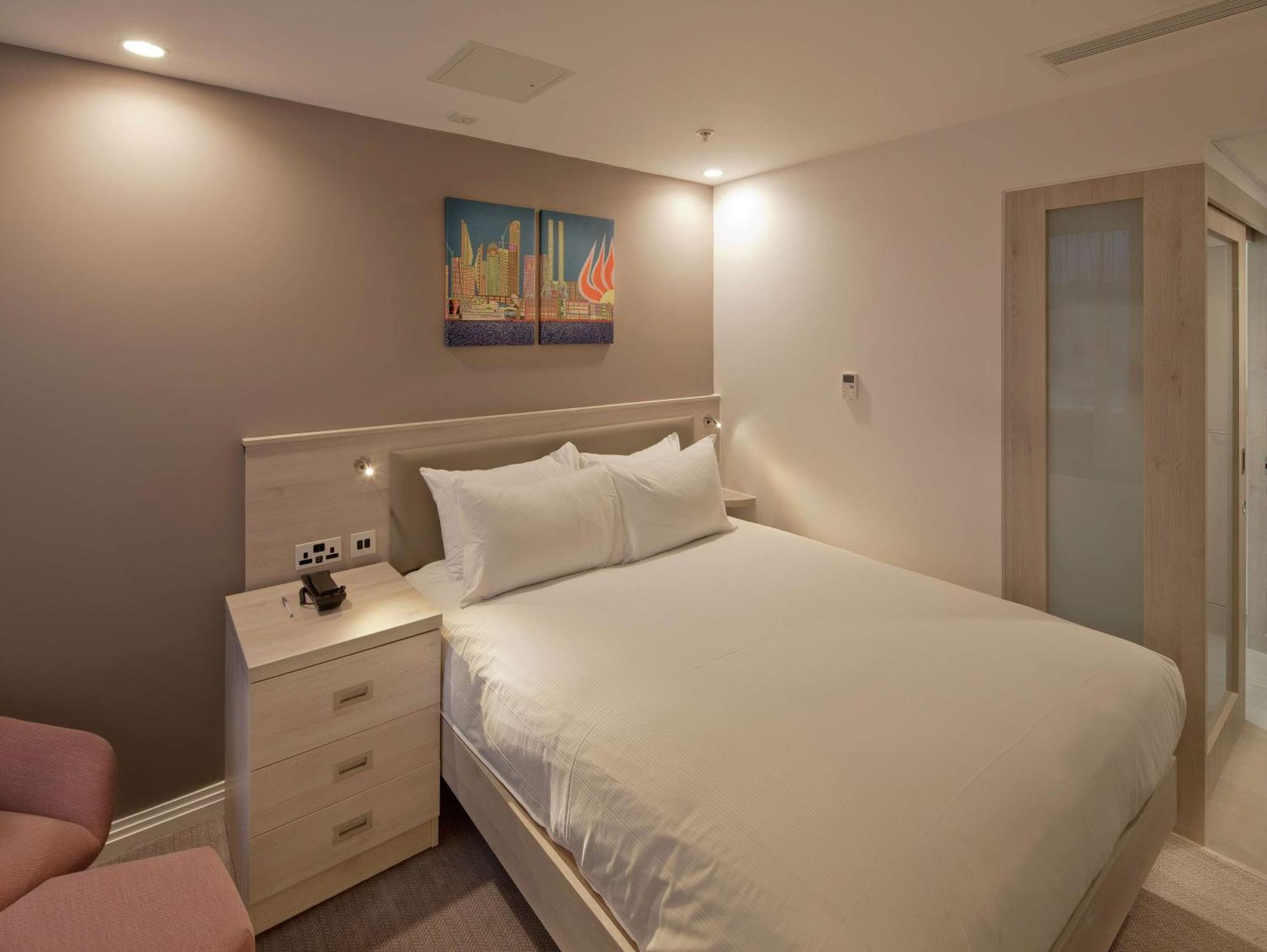 Hotel Hampton By Hilton Leeds Centre 3*