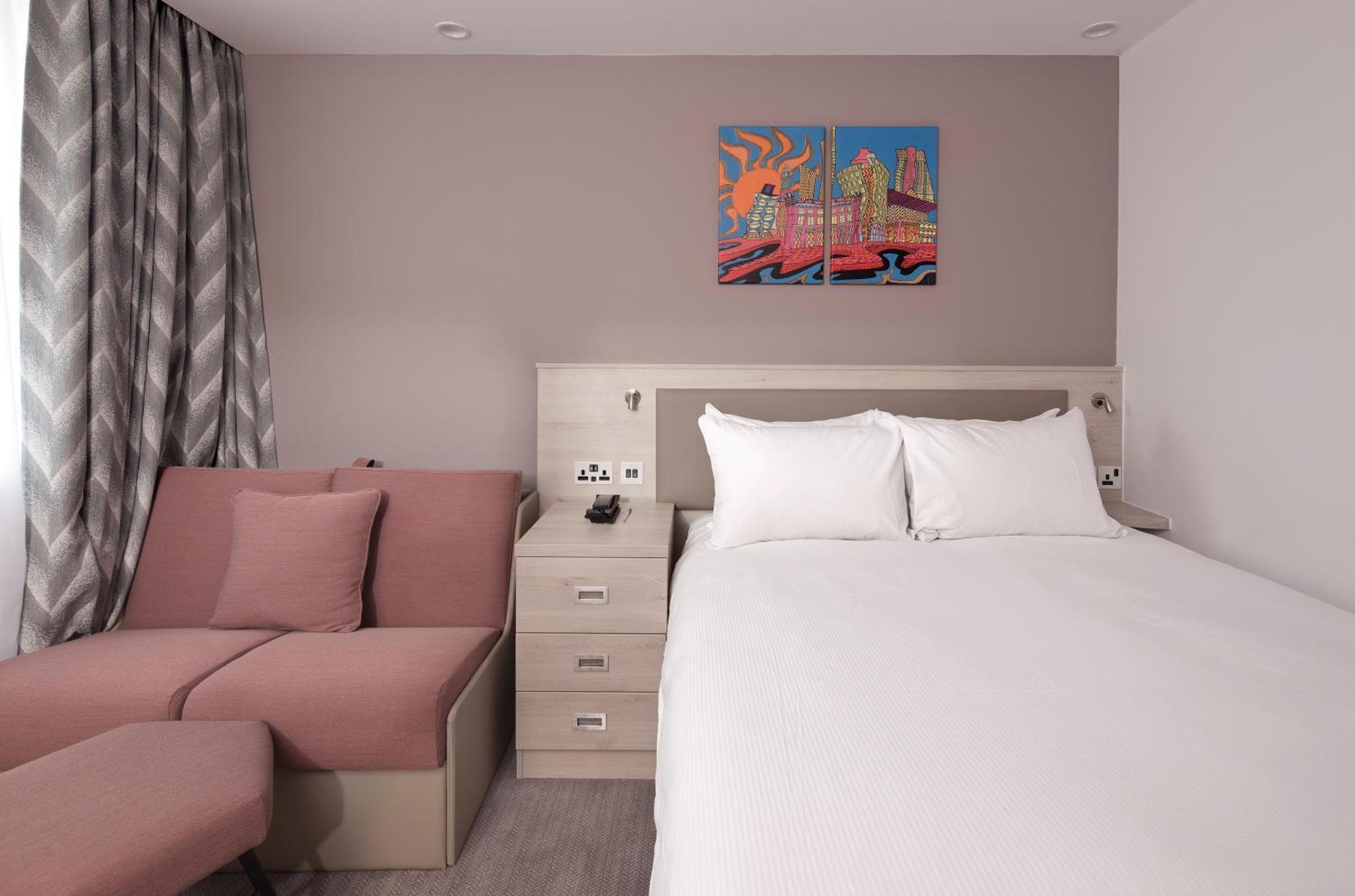 Hotel Hampton By Hilton Centre 3*